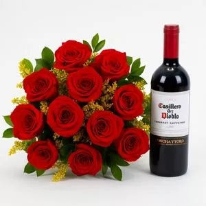 Buquê De 12 Rosas Vermelhas Com Vinho Tinto